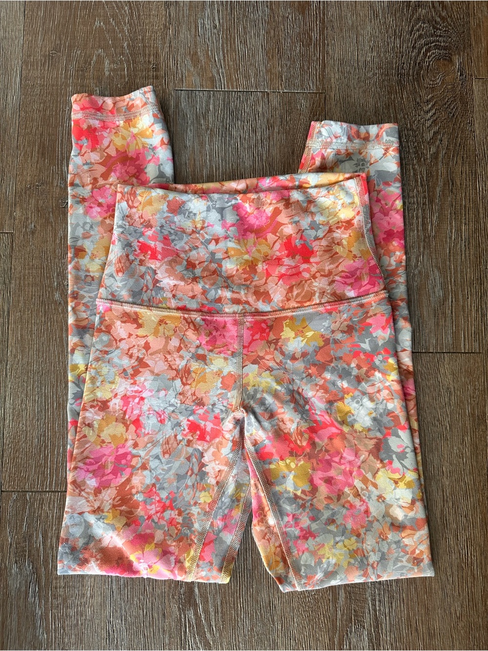 lululemon athletica women’s Floral Leggings in Pink, Gray, Yellow - Picture 2 of 5